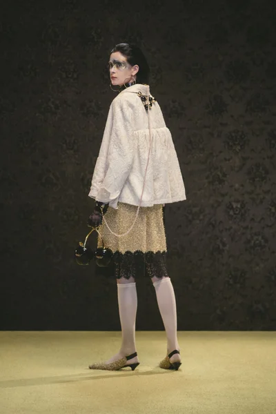Look 33